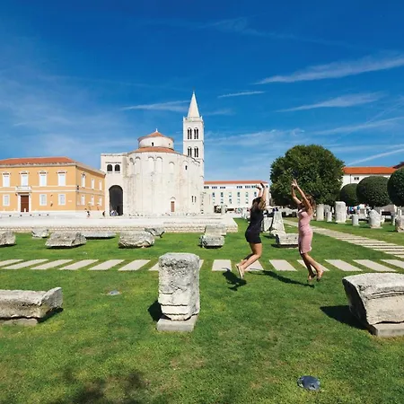 Stunning Home In Zadar With Kitchen Holiday home *
